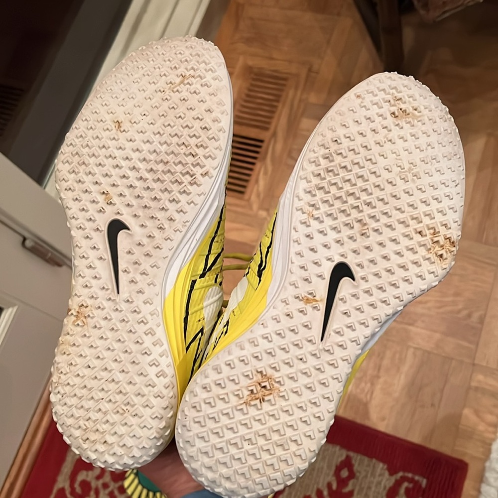 Men’s Nike University of Oregon yellow ‘Win the Day’ shoes Men's 9.5 - Picture 12 of 12
